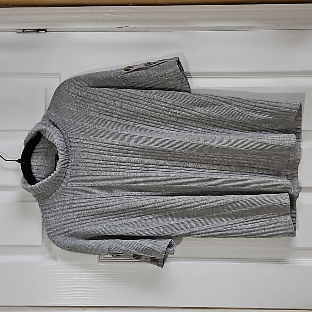 GUC AUW TURTLE NECK TOP L